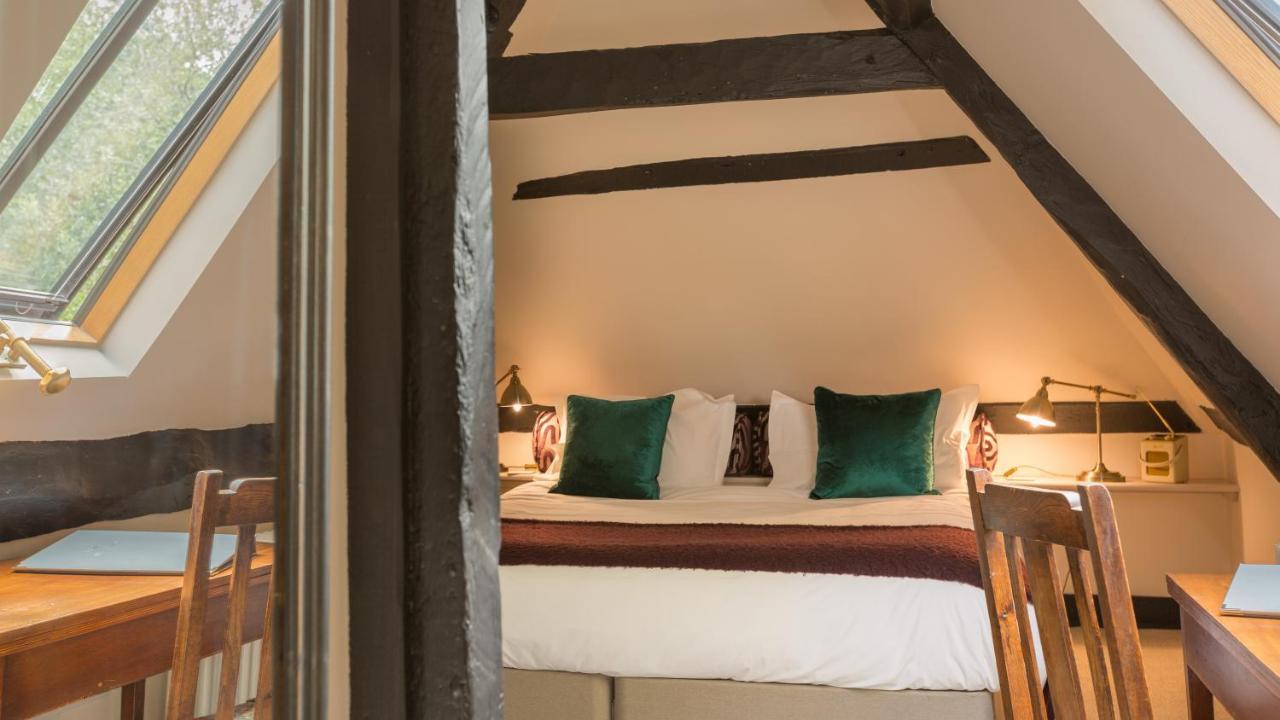 The Greyhound Inn Уонтейдж Экстерьер фото